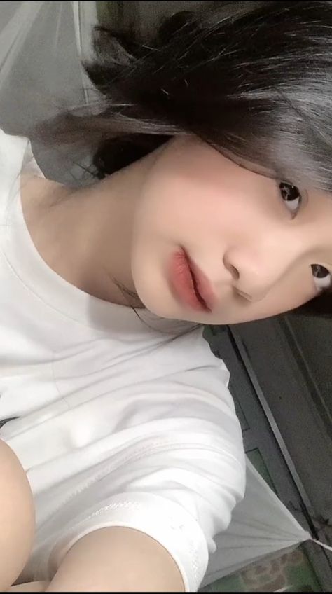出租屋偷窺隔壁小兩口過在線