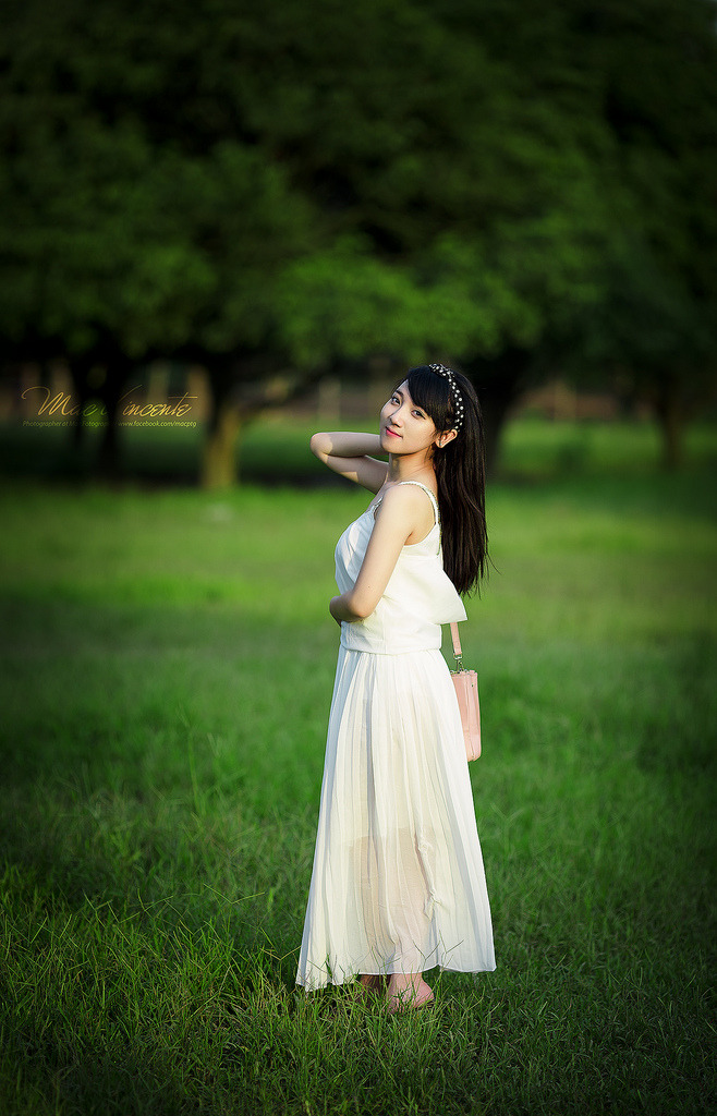 年輕女護(hù)士