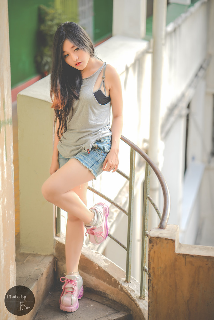 女大學(xué)生