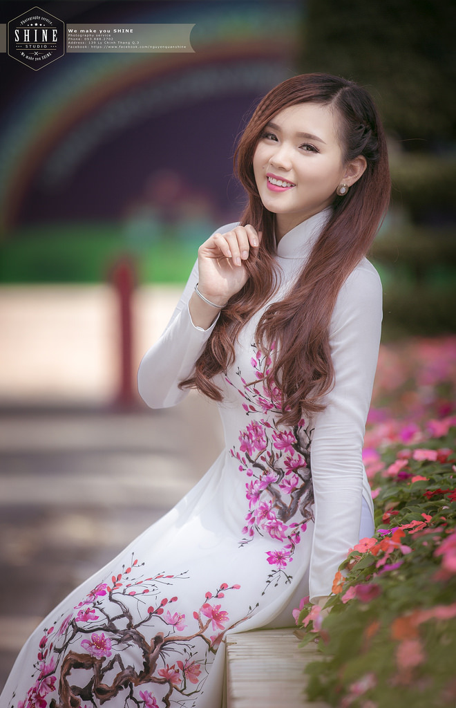軍人野外吮她的花蒂H