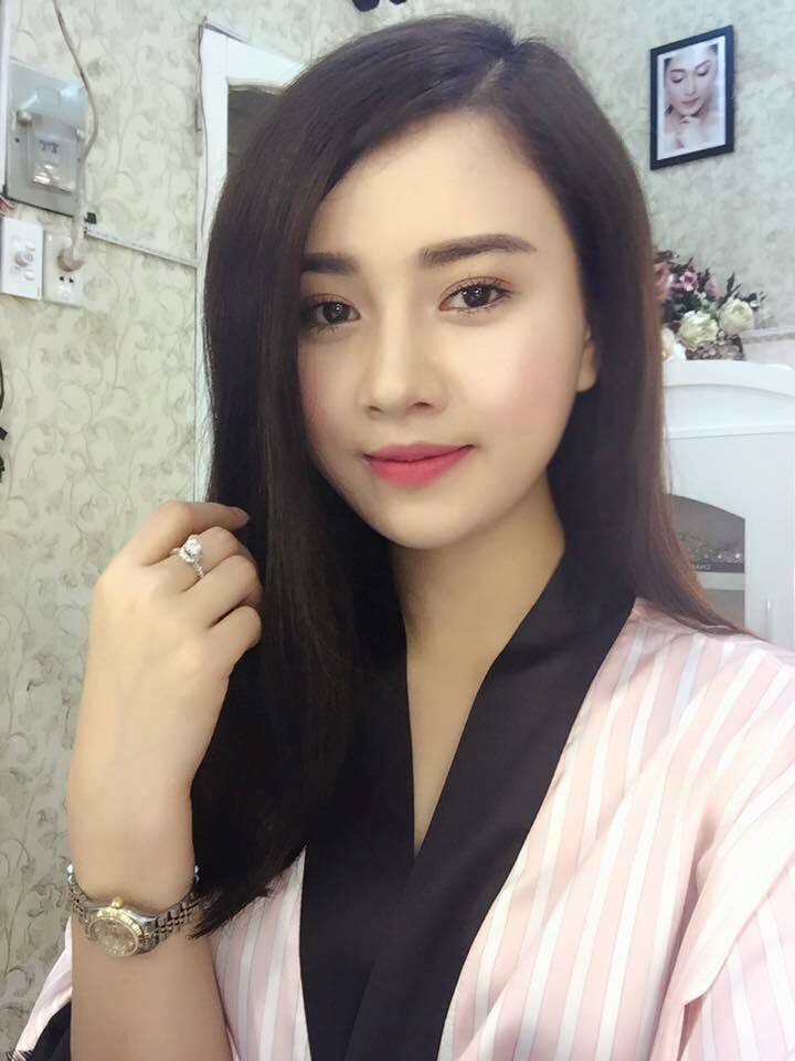 美女不遮不擋的免費視頻裸體